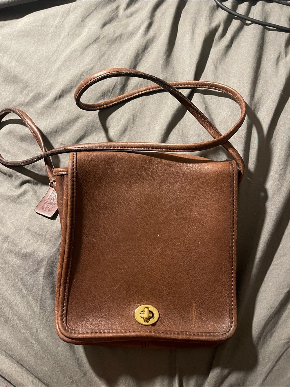 COACH 9620 Vintage Shoulder Bag Brown Leather Turnlock Gold Hardware